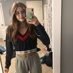 Tommy hilfiger sweatshirt with draw strings